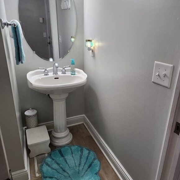 NEW  Seashell Bathroom Rugs and Mat Cute Beach Bath Mat - Picture 9 of 9